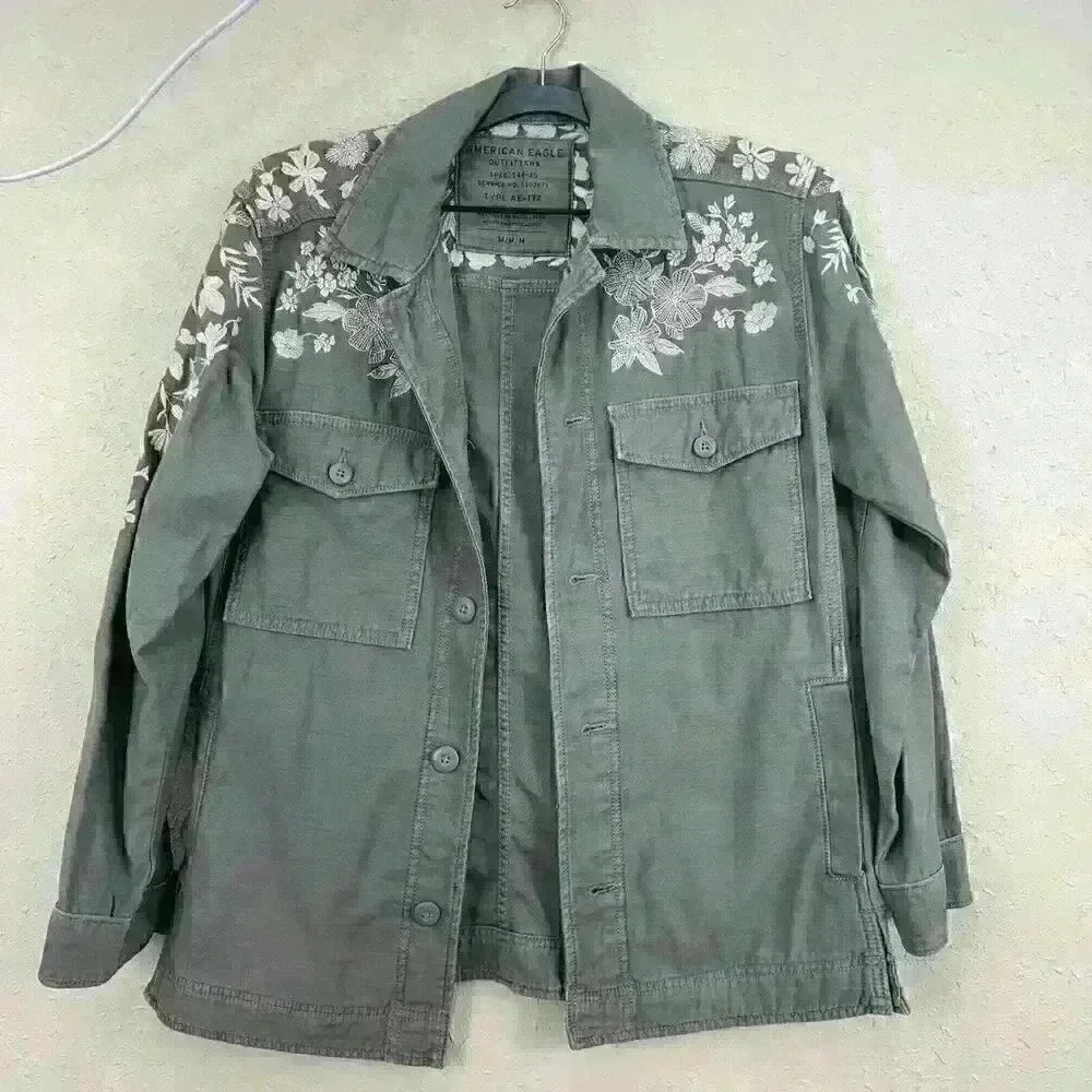 🔥American Eagle Womens Jacket Sz M Utility Canvas Floral Embroidered Boho  SC1